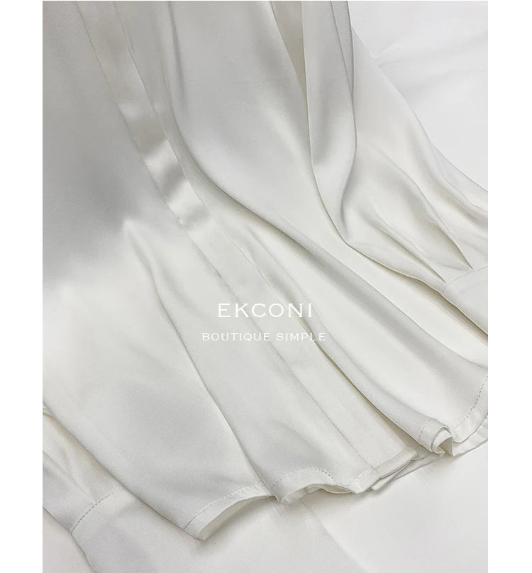 Blusa de mujer elegante de estilo vintage para otoño, ideal para la oficina, con cuello vuelto y mangas largas.