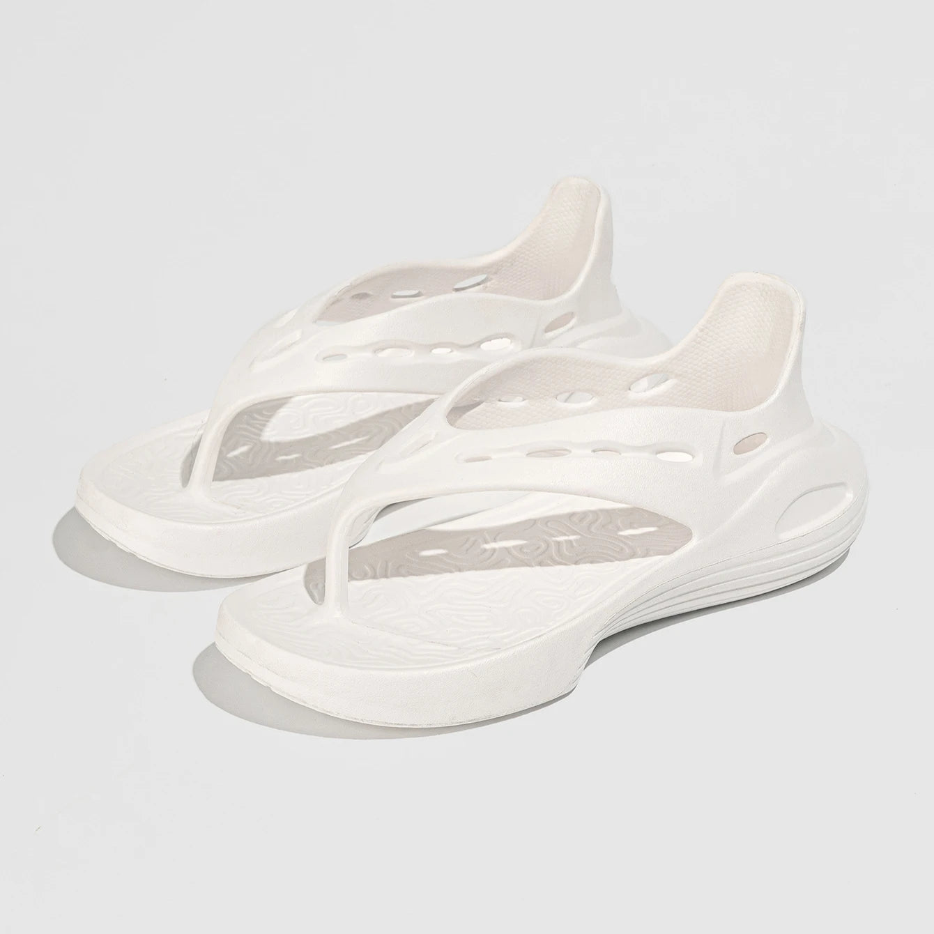 Sandalias deportivas para mujer, chanclas planas de verano, cómodas, informales, sin cordones, con plataforma ligera y diseño hueco.