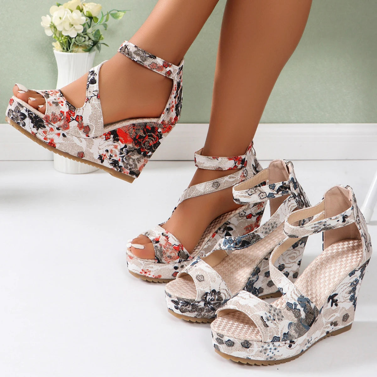 Sandalias de plataforma para mujer, nuevos zapatos casuales de moda de verano para mujer, sandalias de cuña con puntera abierta y estampado floral vintage