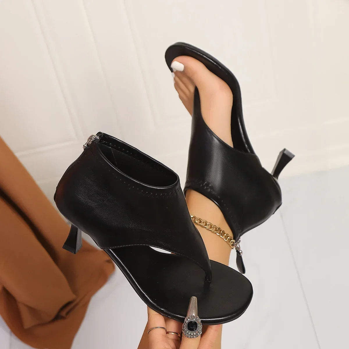 Sandalias de mujer de alta calidad, sandalias de verano para mujer, color liso, tacón medio, zapatos de tacón alto, chanclas de mujer con punta abierta, sandalias femeninas