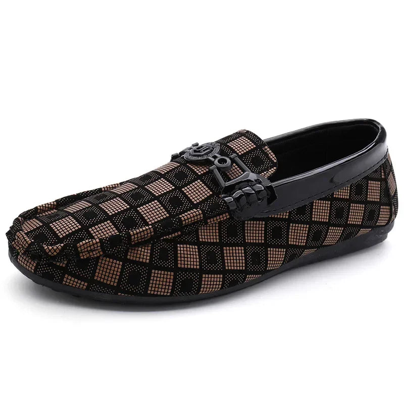 Mocasines nuevos para hombre, zapatos casuales transpirables, cómodos, de cuero a cuadros, zapatos casuales para hombre, sin cordones, concisos, de calidad, zapatillas deportivas para hombre.