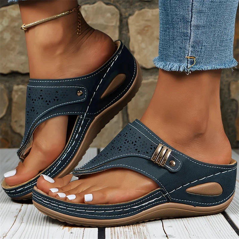 Sandalias de cuña de verano para mujer, puntera abierta, para exteriores, chanclas nuevas, moda casual, zapatos de diseñador, sandalias de plataforma sin cordones, sandalias planas para mujer