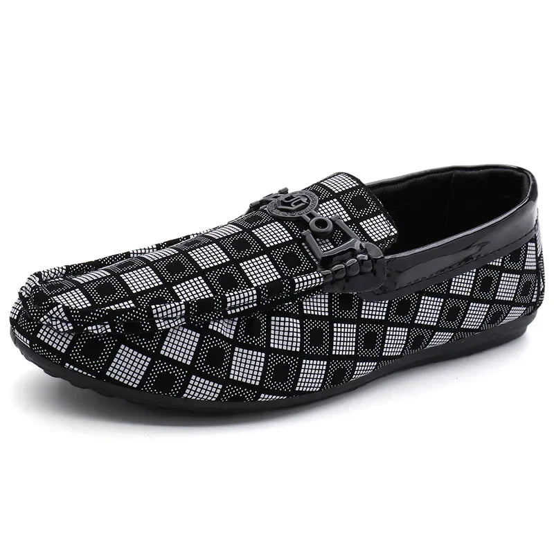 Mocasines nuevos para hombre, zapatos casuales transpirables, cómodos, de cuero a cuadros, zapatos casuales para hombre, sin cordones, concisos, de calidad, zapatillas deportivas para hombre.