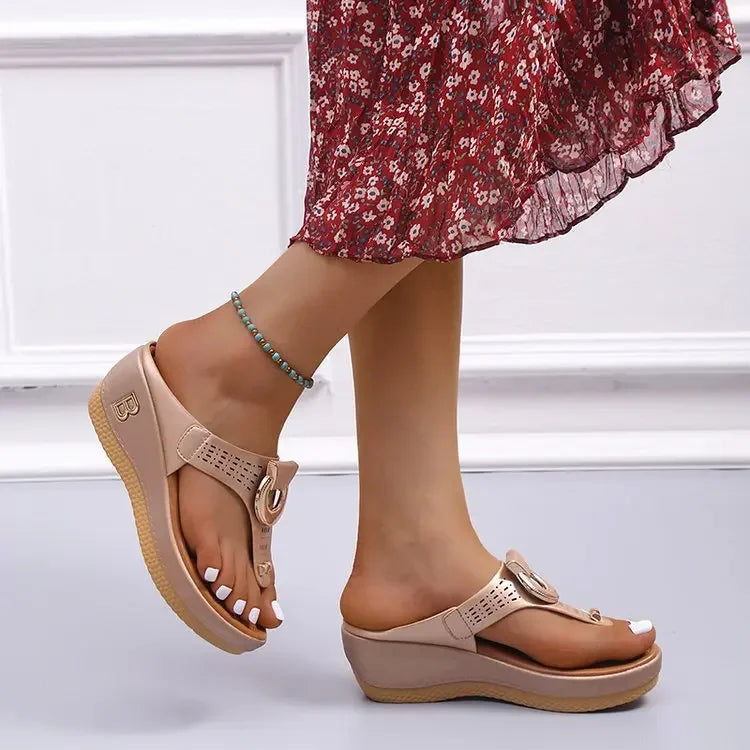 Sandalias de verano para mujer, nuevas, con punta abierta, zapatos de playa, chanclas, cuñas, cómodas, pantuflas, lindas sandalias Plu, tallas 35~43, Chaussure Femme