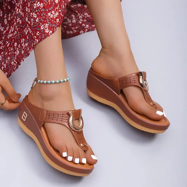 Sandalias de verano para mujer, nuevas, con punta abierta, zapatos de playa, chanclas, cuñas, cómodas, pantuflas, lindas sandalias Plu, tallas 35~43, Chaussure Femme