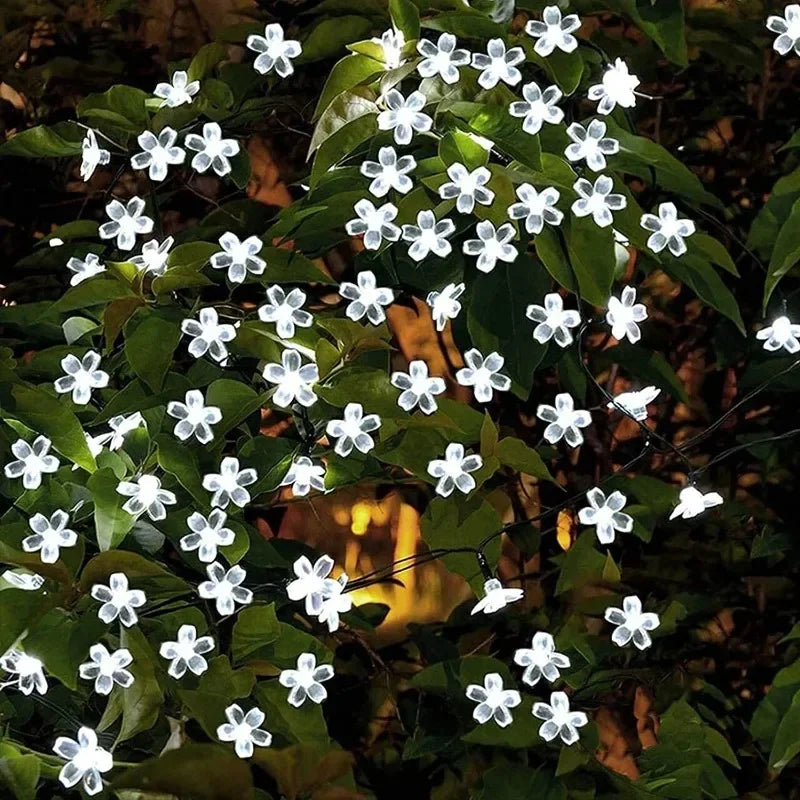 Guirnaldas de luces solares con forma de flores de cerezo para jardín, luces solares impermeables para exteriores, decoración navideña para césped y caminos.