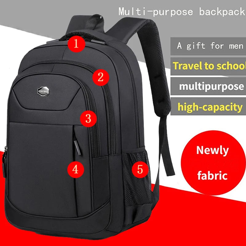 Mochila cúbica profesional, estructurada, con diseño de múltiples compartimentos para portátil, documentos y artículos esenciales de viaje.