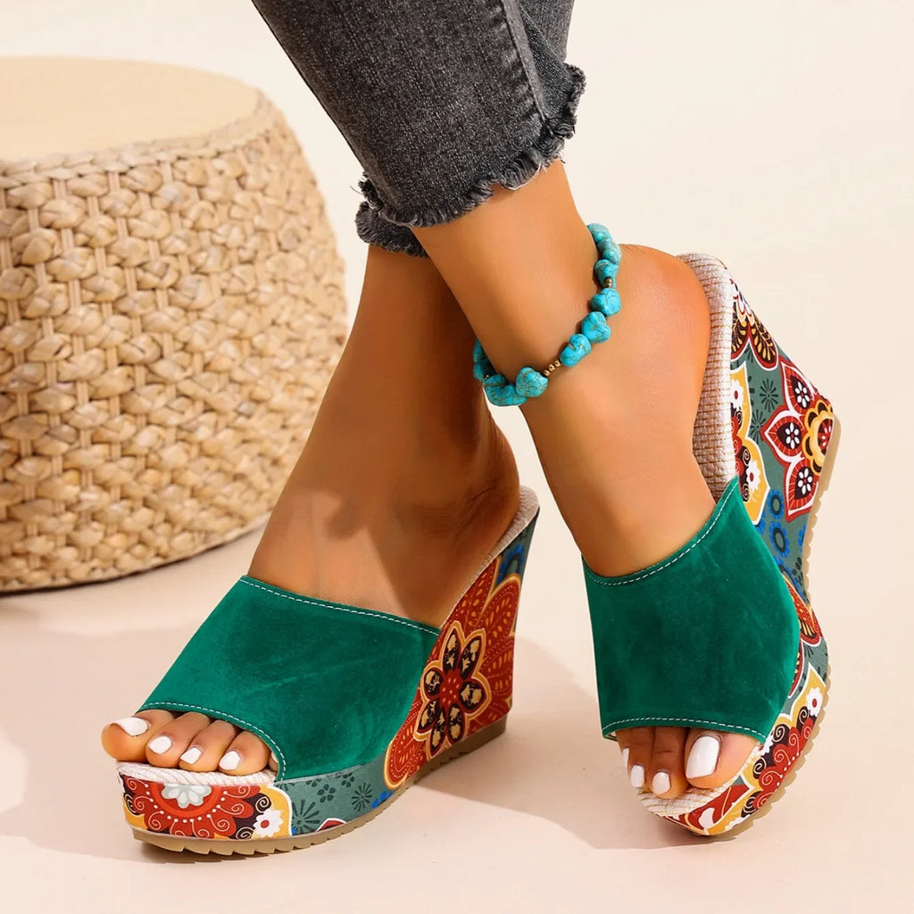Sandalias de plataforma para mujer 2025, nuevos zapatos de moda de verano para mujer, zapatos casuales de diseñador, sandalias antideslizantes para exteriores.