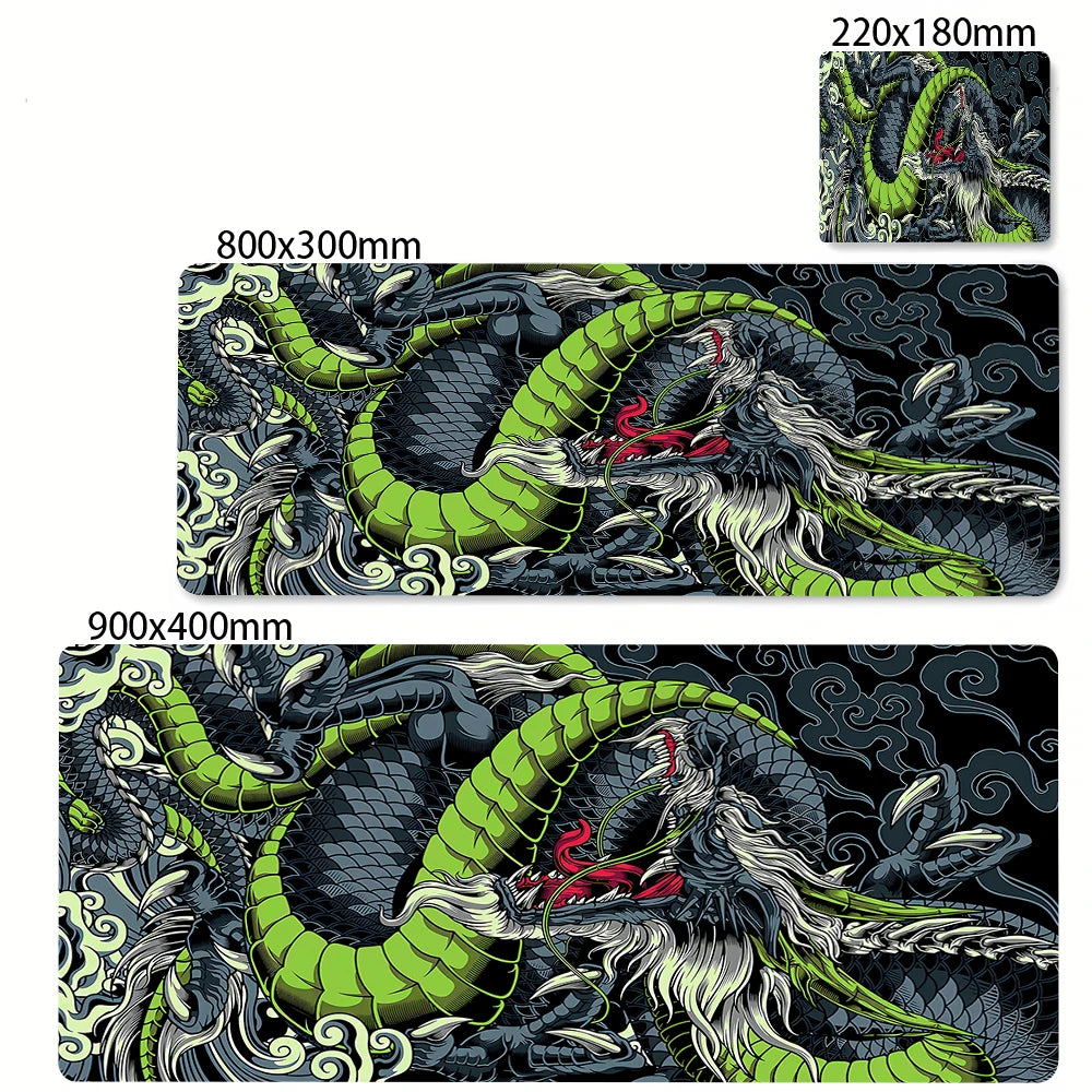 Alfombrilla de ratón grande con diseño de dragón en blanco y negro.