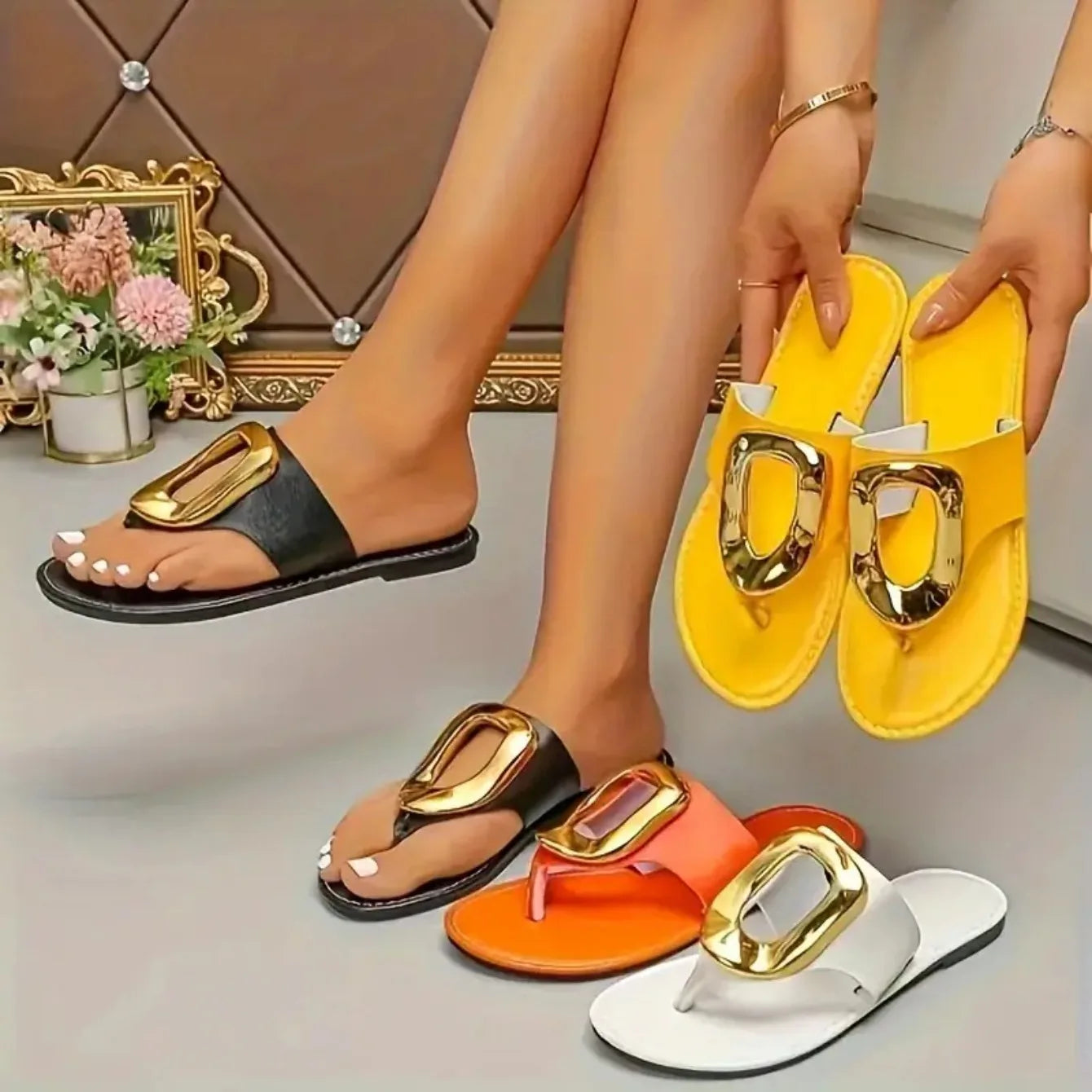 Pantuflas de moda para mujer, chanclas antideslizantes, sandalias de playa de verano, sandalias planas de lujo, zapatos casuales de diseñador, sandalias para mujer