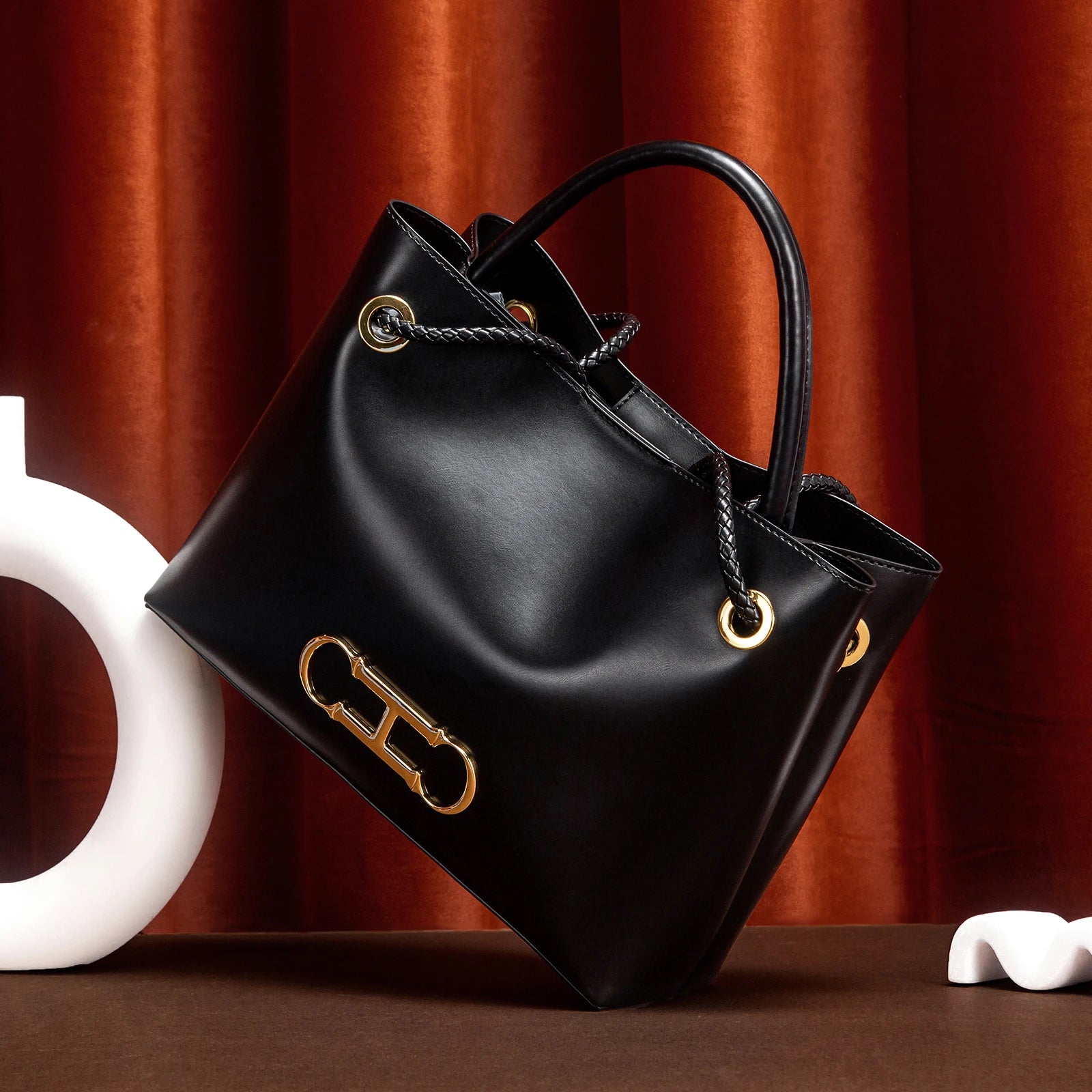 Bolso de mano para mujer, nuevo modelo otoño 2025, bolso tote minimalista negro, bolso de doble uso para ir al trabajo.