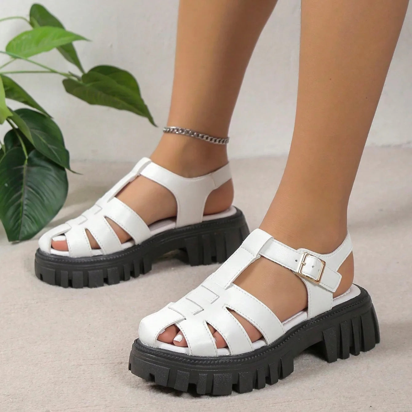 Sandalias planas para mujer 2024, nuevos zapatos de moda de verano para mujer, sandalias casuales de plataforma de estilo extraño de diseñador Zapatos De Mujer