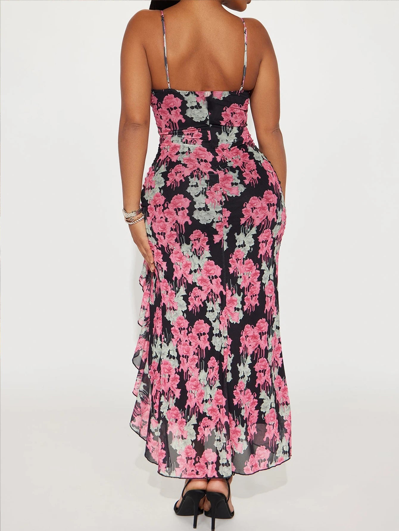 Vestido de playa retro de moda para mujer con estampado floral y tirantes.