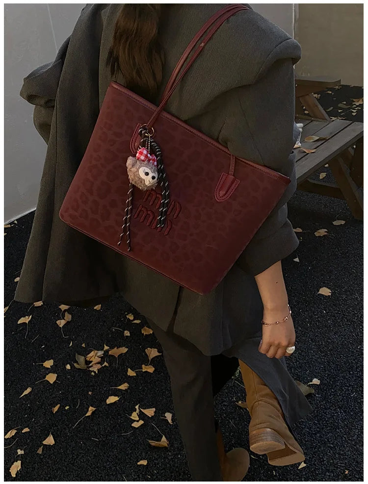 Bolso de mano nuevo para mujer 2025, bolso de hombro de gran capacidad, bolso tote, bolso para ir al trabajo, bolso de mano bajo el brazo, moderno