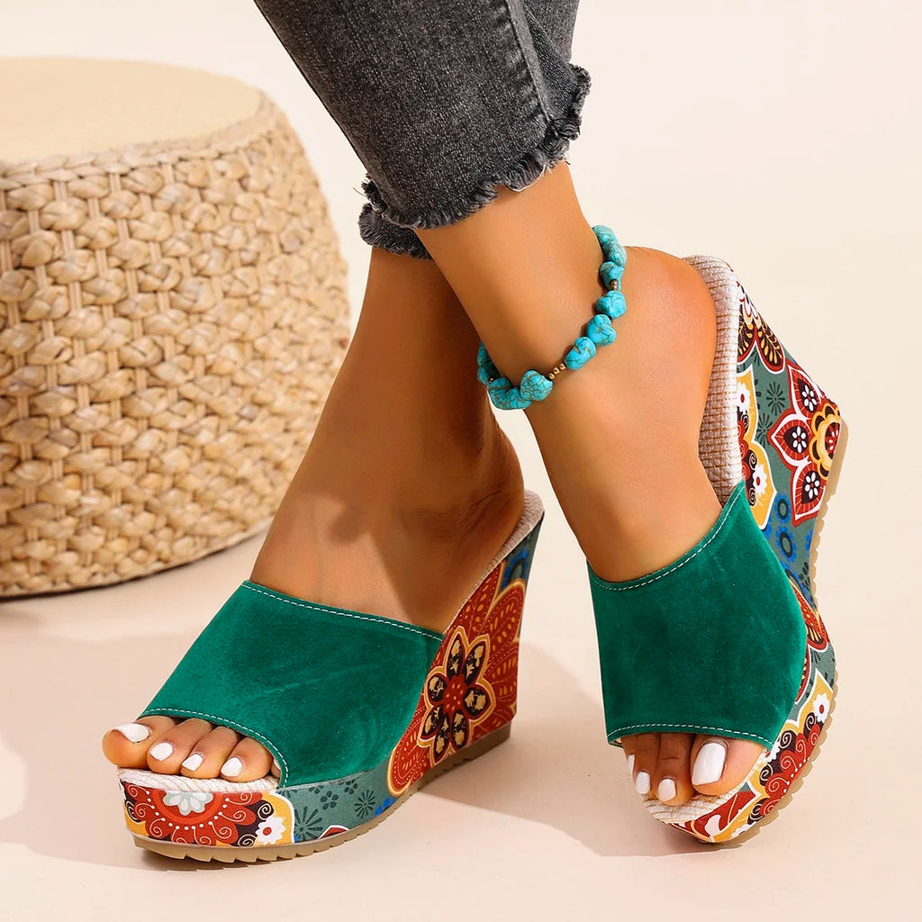 Sandalias de plataforma para mujer 2025, nuevos zapatos de moda de verano para mujer, zapatos casuales de diseñador, sandalias antideslizantes para exteriores.