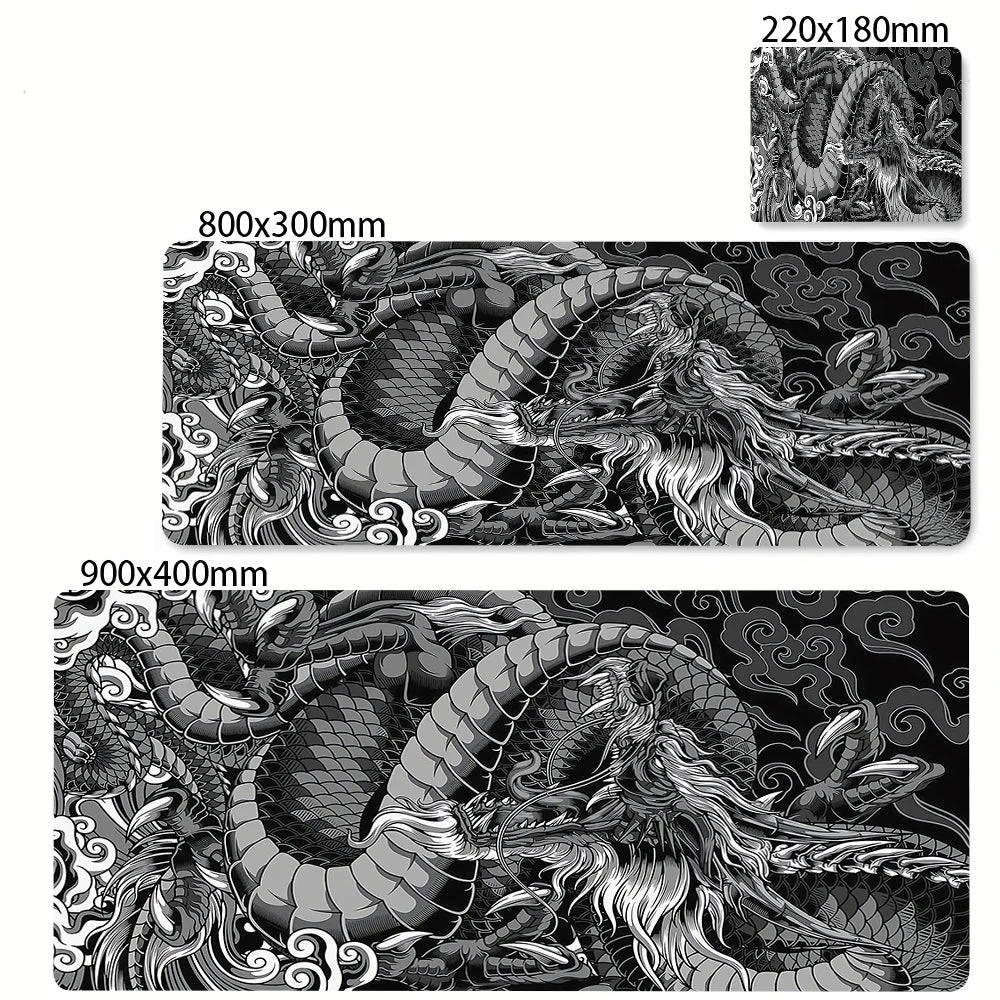 Alfombrilla de ratón grande con diseño de dragón en blanco y negro.