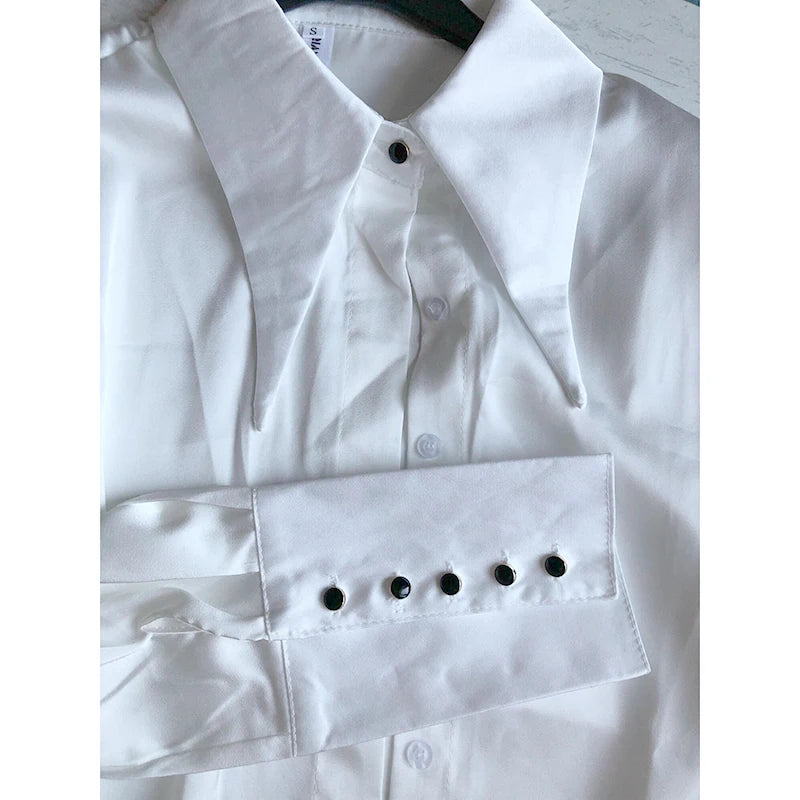Blusa de mujer elegante de estilo vintage para otoño, ideal para la oficina, con cuello vuelto y mangas largas.