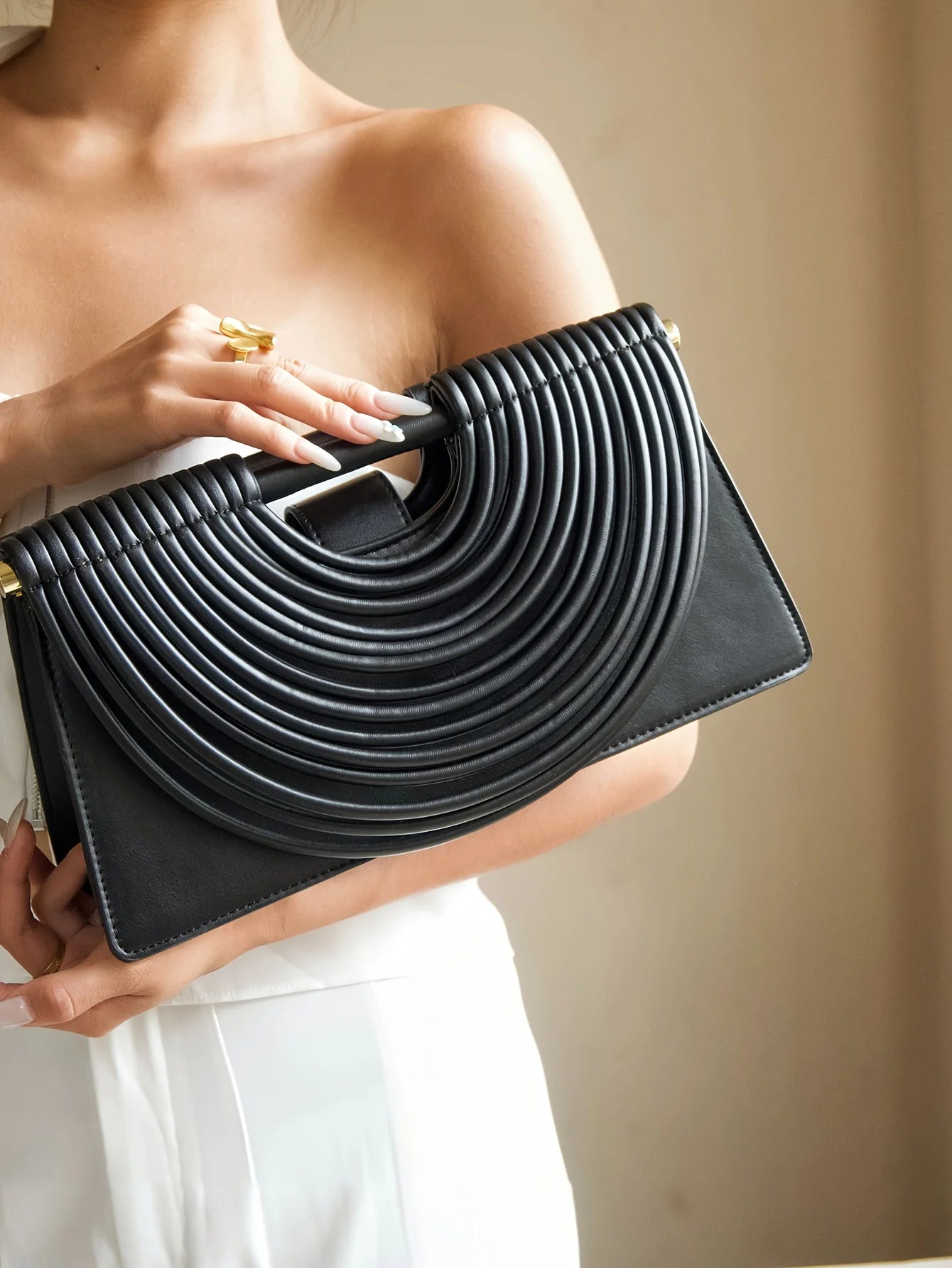Bolsos de mano para mujer 2025, nuevos, dorados, de lujo, de marca de diseñador, tejidos a mano, estilo hobo, plateados, elegantes, de noche.