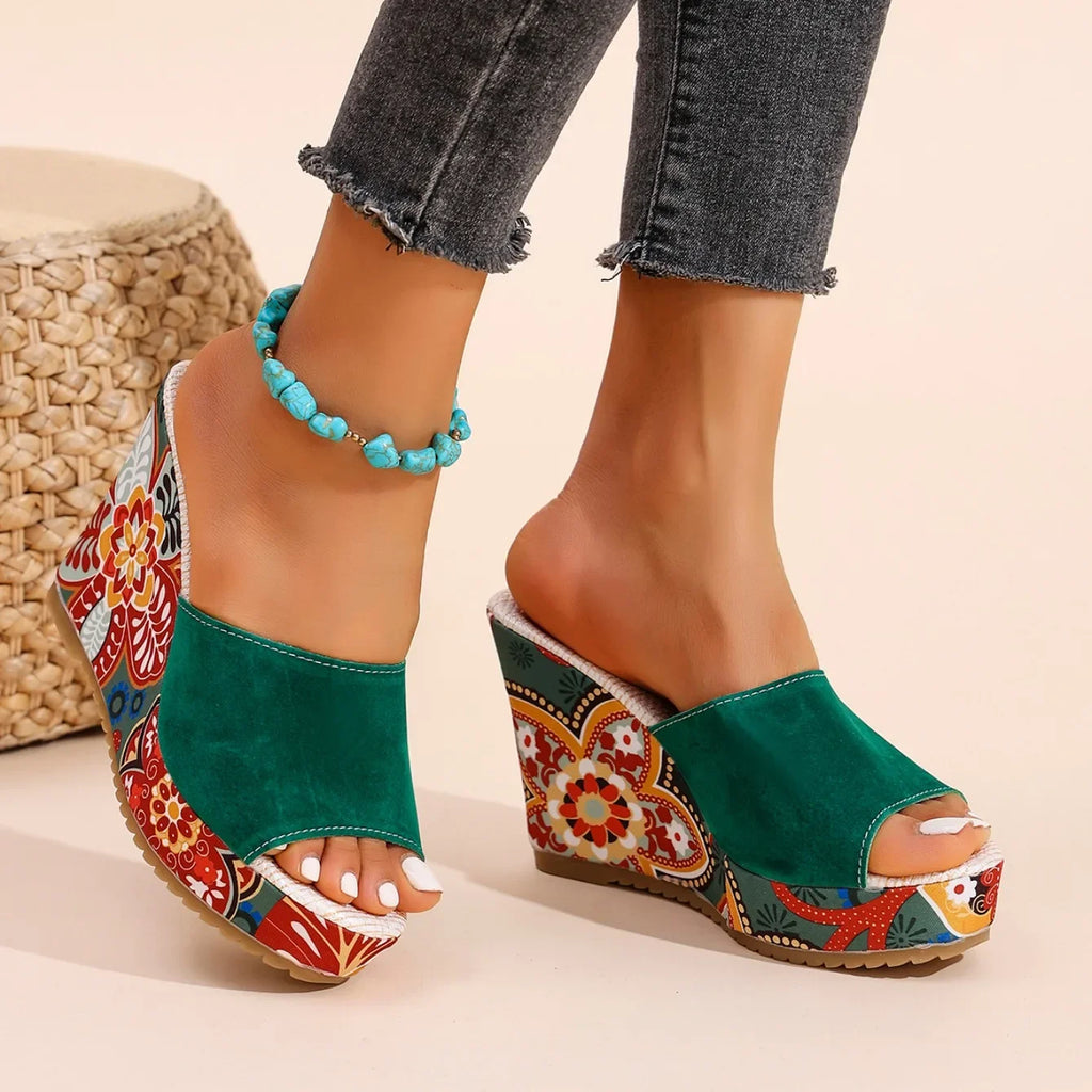 Sandalias de plataforma para mujer 2025, nuevos zapatos de moda de verano para mujer, zapatos casuales de diseñador, sandalias antideslizantes para exteriores.
