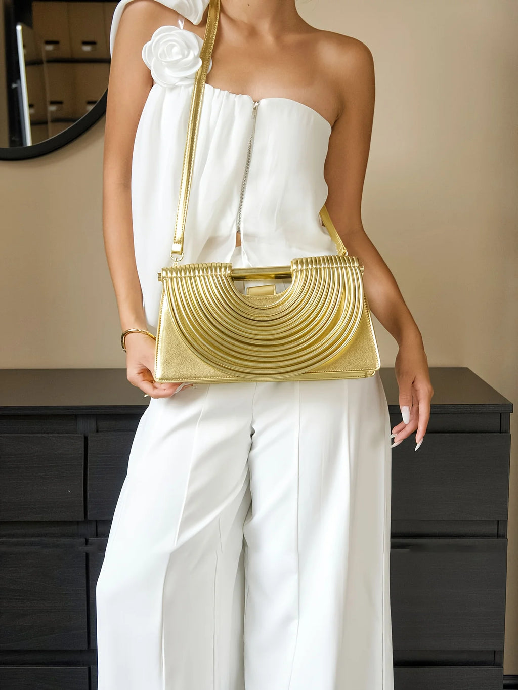 Bolsos de mano para mujer 2025, nuevos, dorados, de lujo, de marca de diseñador, tejidos a mano, estilo hobo, plateados, elegantes, de noche.