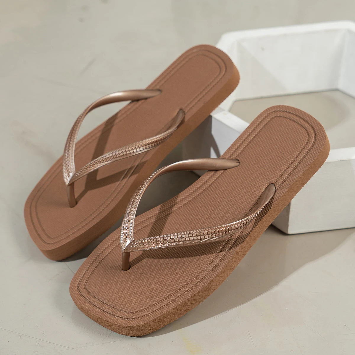 Chanclas de verano para mujer, casuales, de color liso, cómodas, antideslizantes, ligeras, para interior y exterior, playa, con punta cuadrada, sandalias planas de EVA.