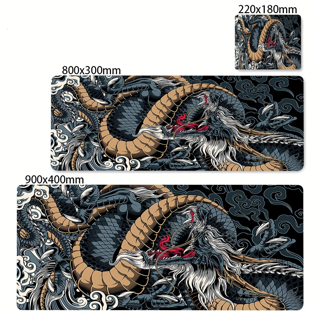 Alfombrilla de ratón grande con diseño de dragón en blanco y negro.