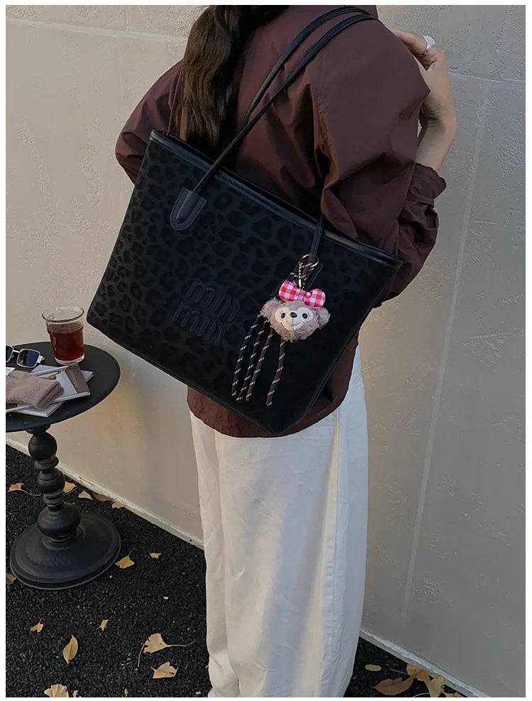 Bolso de mano nuevo para mujer 2025, bolso de hombro de gran capacidad, bolso tote, bolso para ir al trabajo, bolso de mano bajo el brazo, moderno