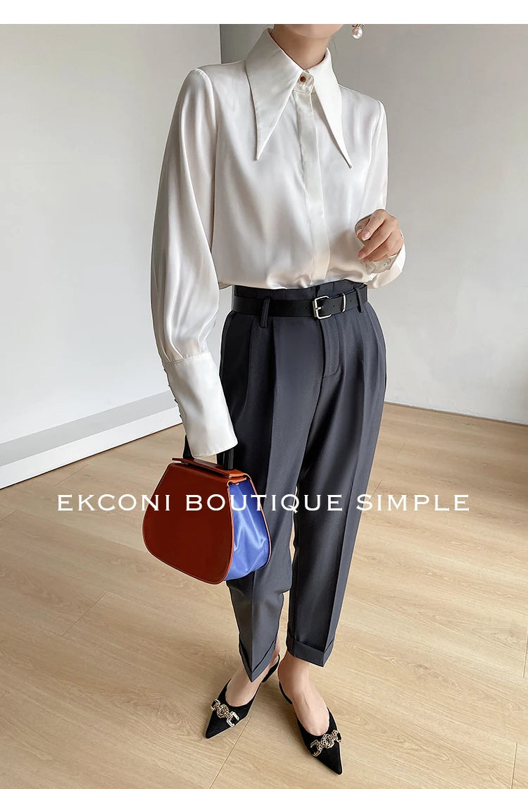 Blusa de mujer elegante de estilo vintage para otoño, ideal para la oficina, con cuello vuelto y mangas largas.