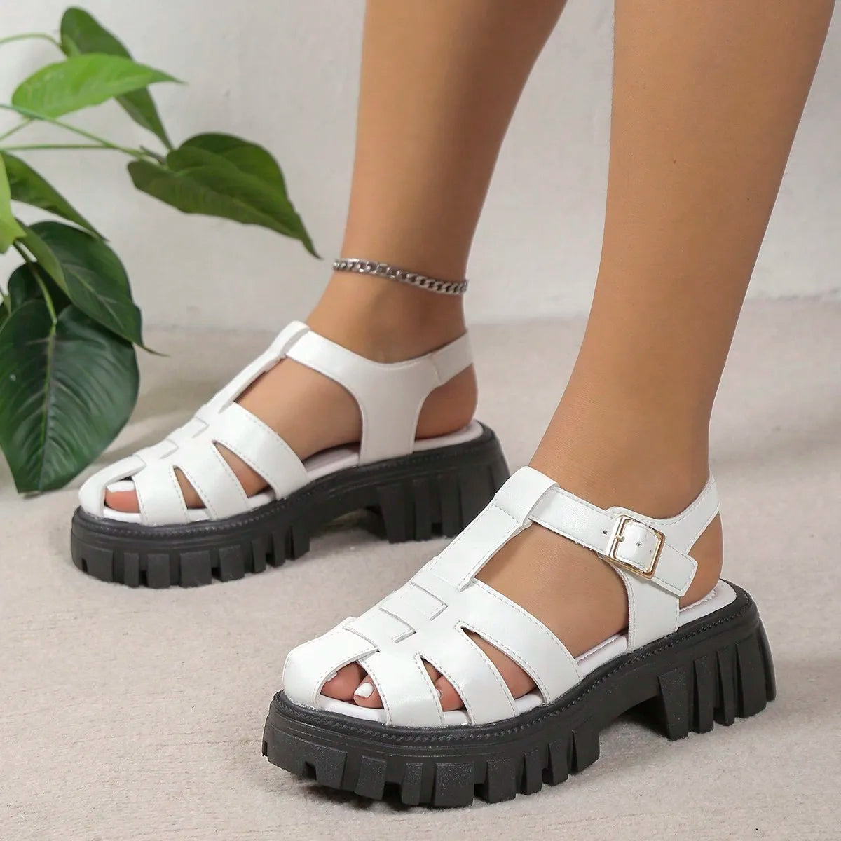 Sandalias planas para mujer 2024, nuevos zapatos de moda de verano para mujer, sandalias casuales de plataforma de estilo extraño de diseñador Zapatos De Mujer