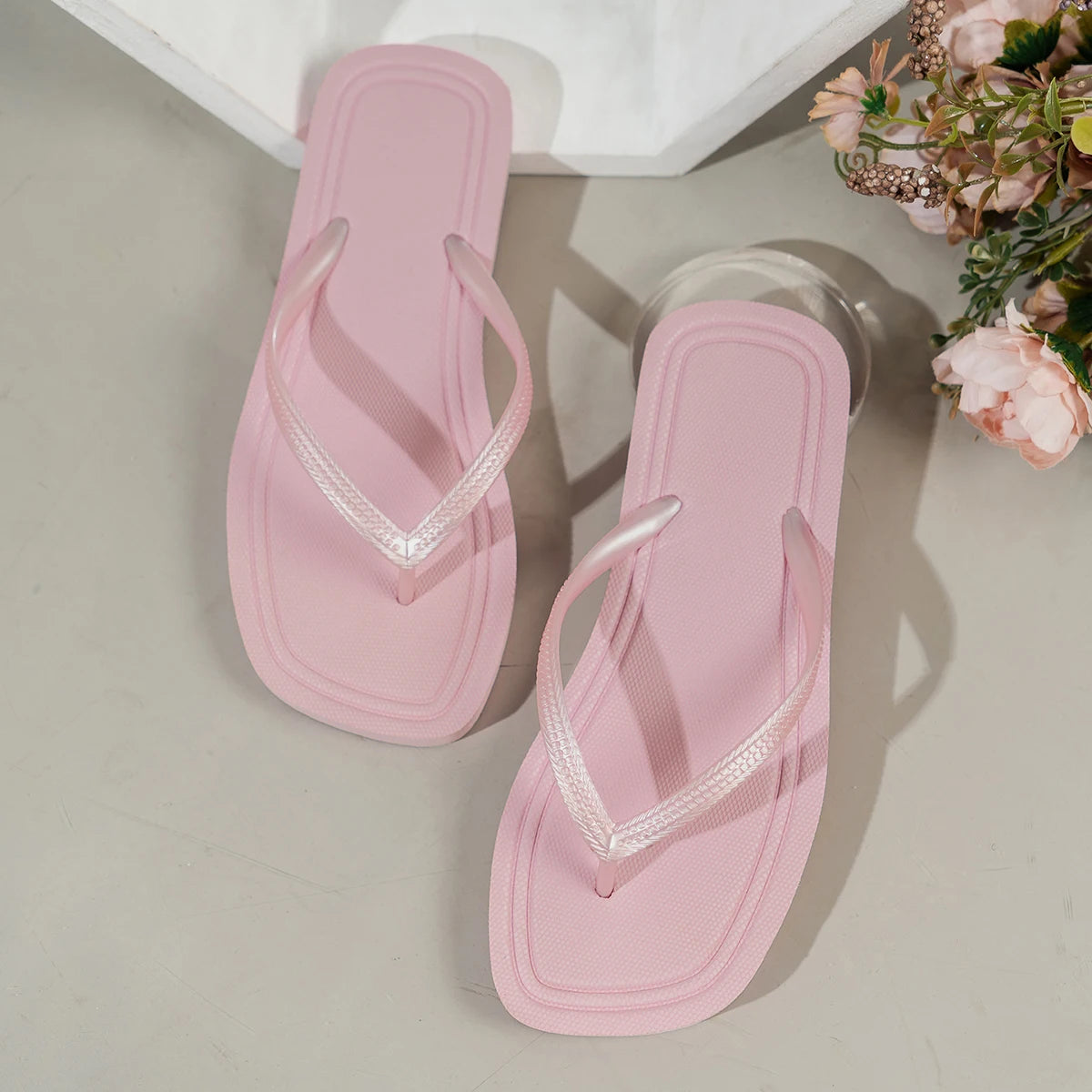 Chanclas de verano para mujer, casuales, de color liso, cómodas, antideslizantes, ligeras, para interior y exterior, playa, con punta cuadrada, sandalias planas de EVA.