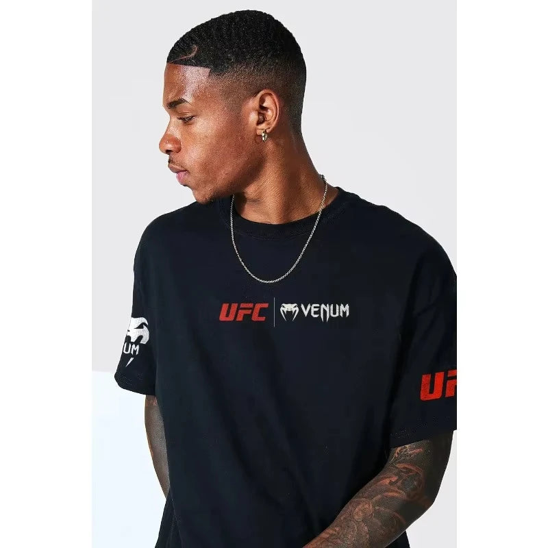 Camiseta de manga corta con cuello redondo para gimnasio.