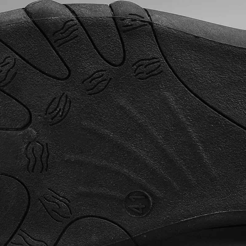Zapatos casuales nuevos para hombre 2024, botines de lujo con punta redonda, zapatos ligeros sin cordones para caminar, zapatillas altas cómodas para hombre, ideales para actividades al aire libre.